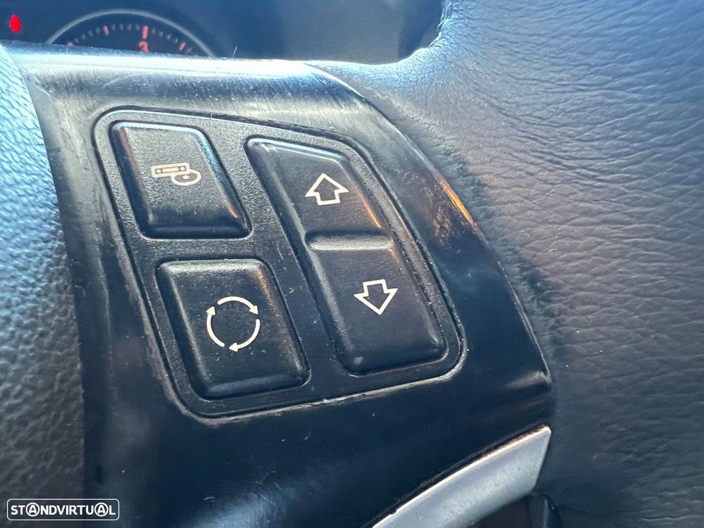 BMW 318 d Navigation - 30