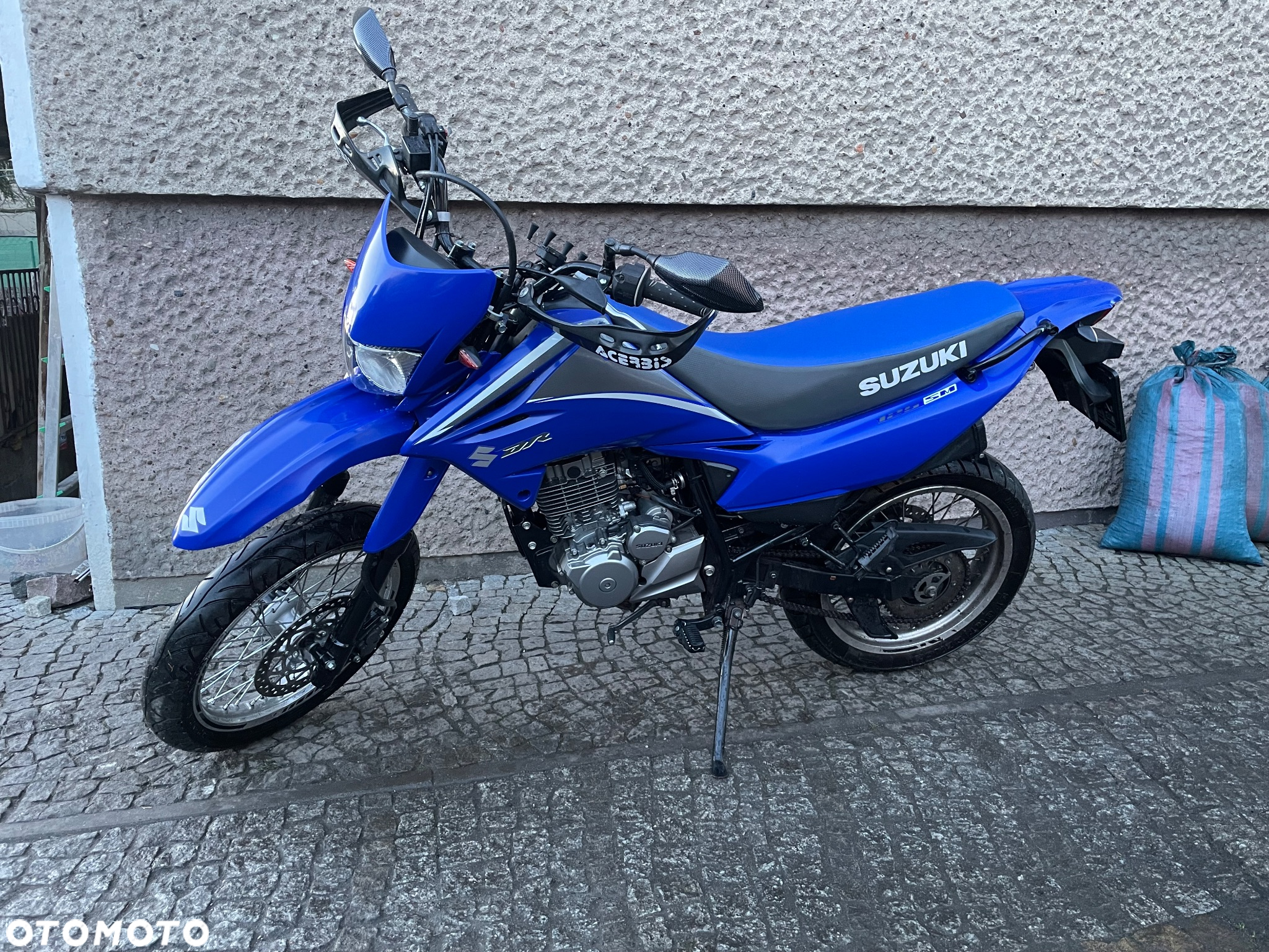Suzuki DR