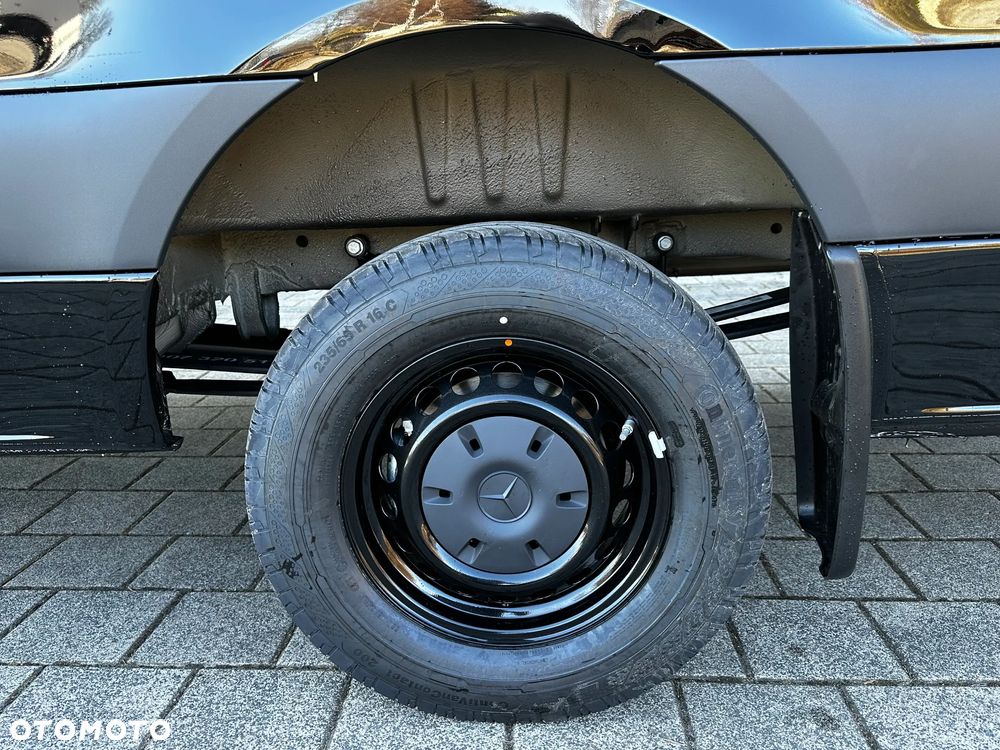 Mercedes-Benz Sprinter - 23