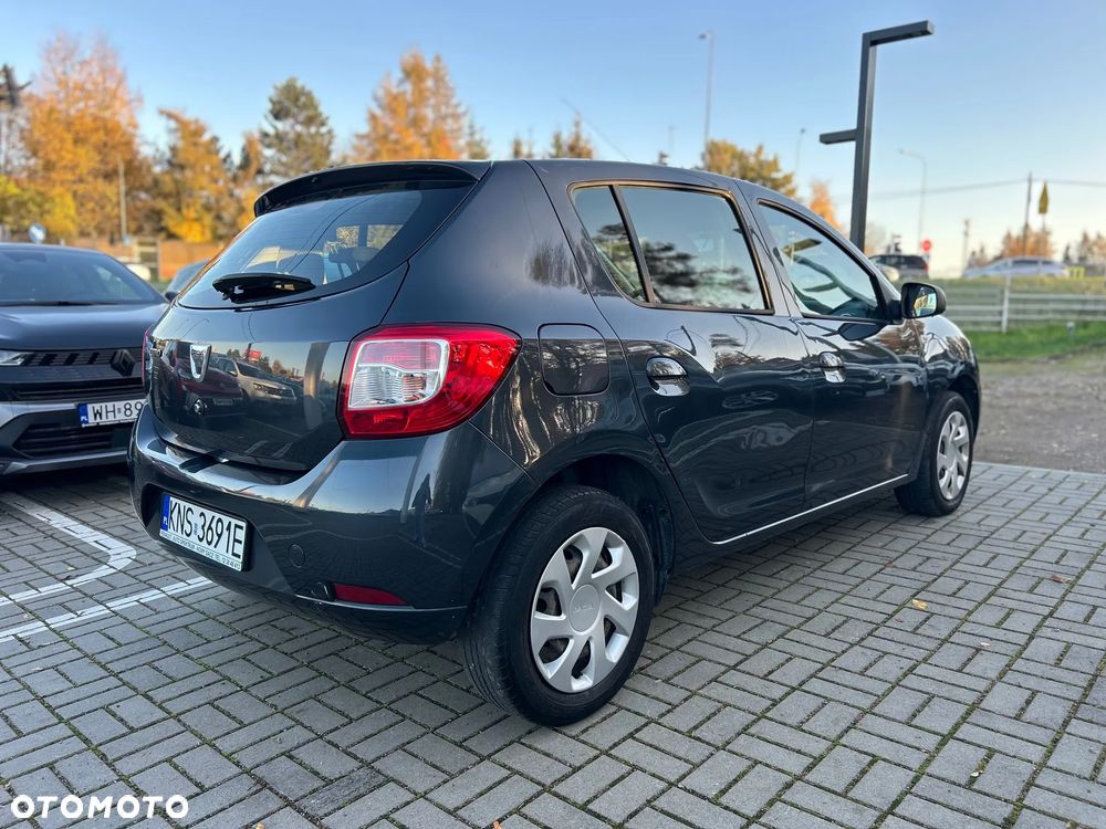 Dacia Sandero 1.2 16V Laureate EU6 - 6