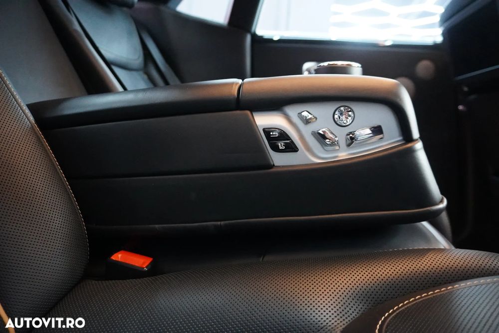 Rolls-Royce Ghost - 34