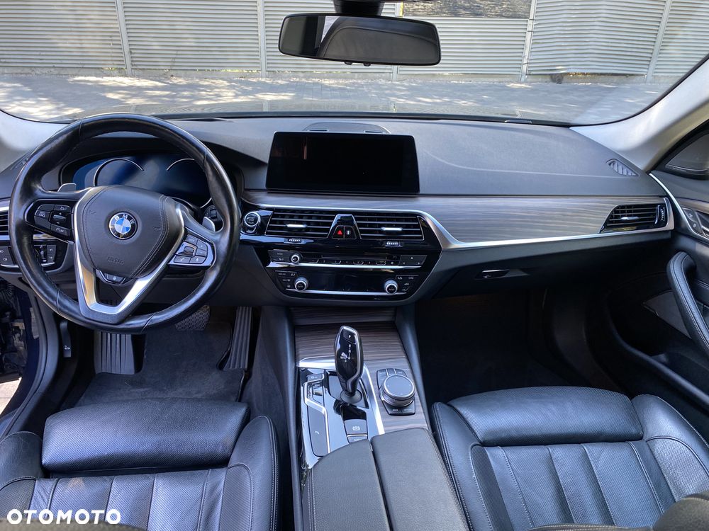BMW Seria 5 520d xDrive Sport Line sport - 16