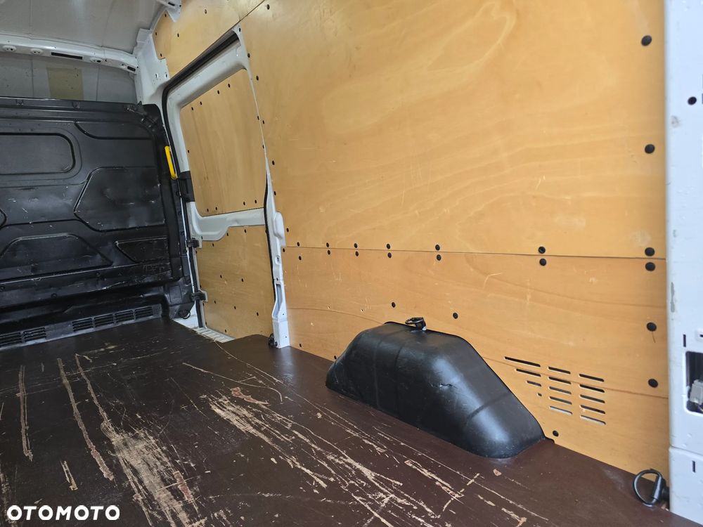 Ford Transit - 15
