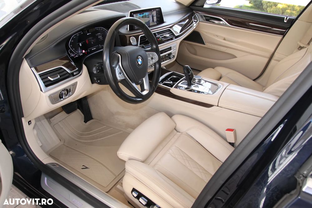 BMW Seria 7 745Le xDrive AT PHEV - 37
