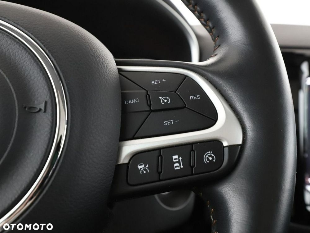 Jeep Compass 1.6 MJD Limited FWD S&S - 32