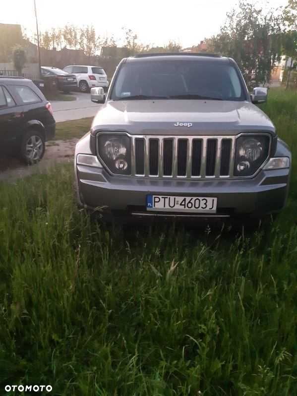 Jeep Liberty - 2