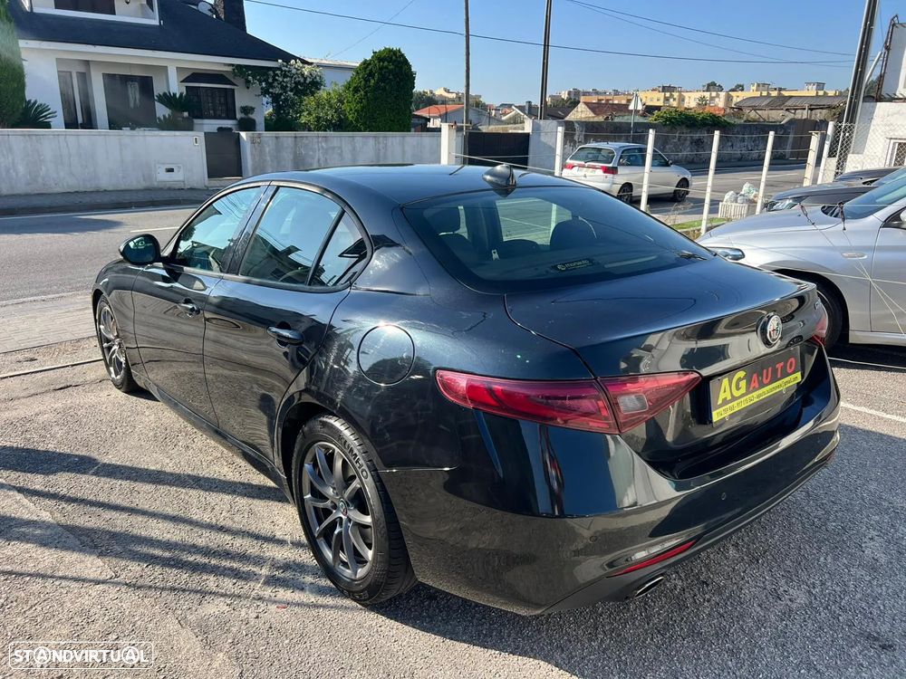 Alfa Romeo Giulia 2.2 D - 2