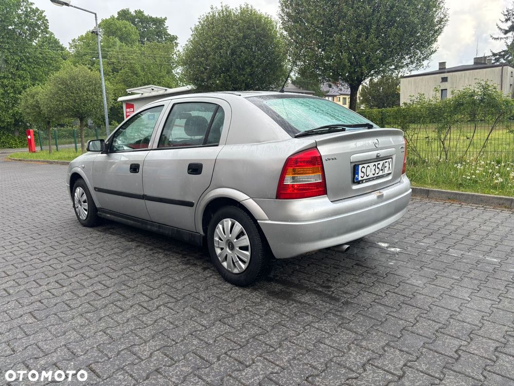 Opel Astra 1.6 16V 100 - 4