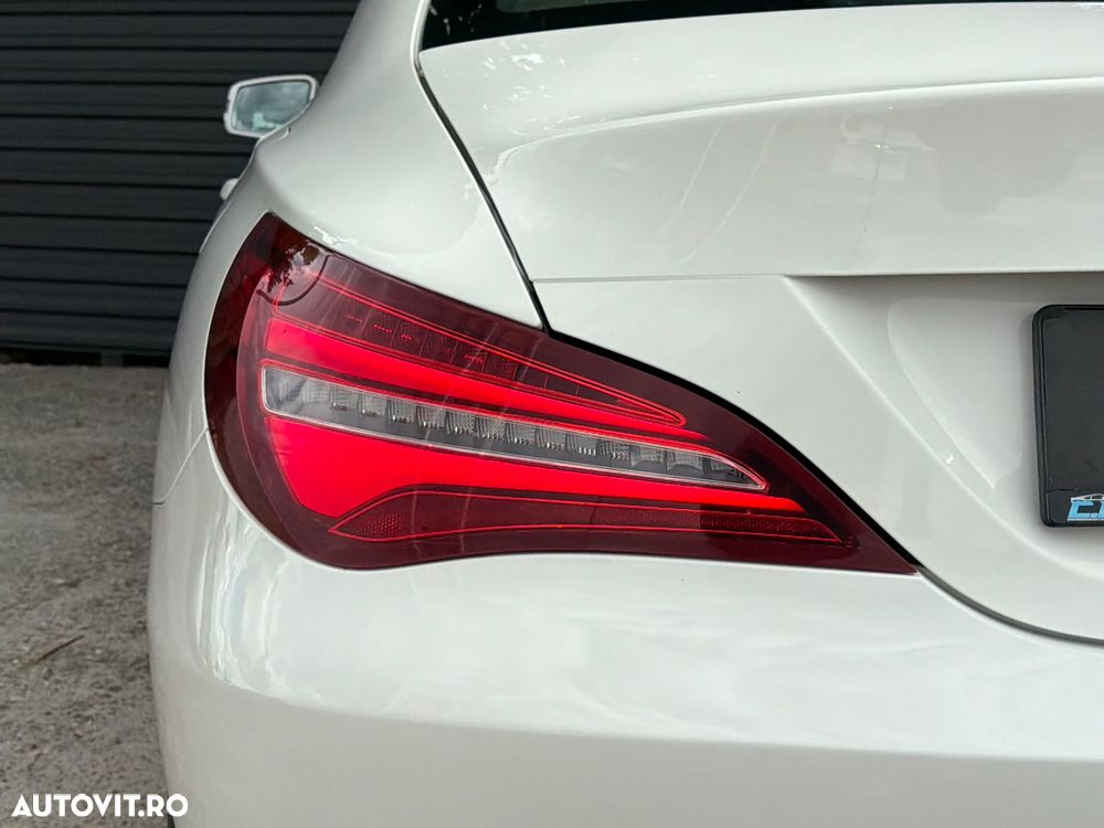 Mercedes-Benz CLA 200 d 7G-DCT Urban - 30
