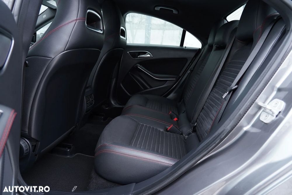 Mercedes-Benz CLA ver-220-d-7g--dct-amg-line - 11