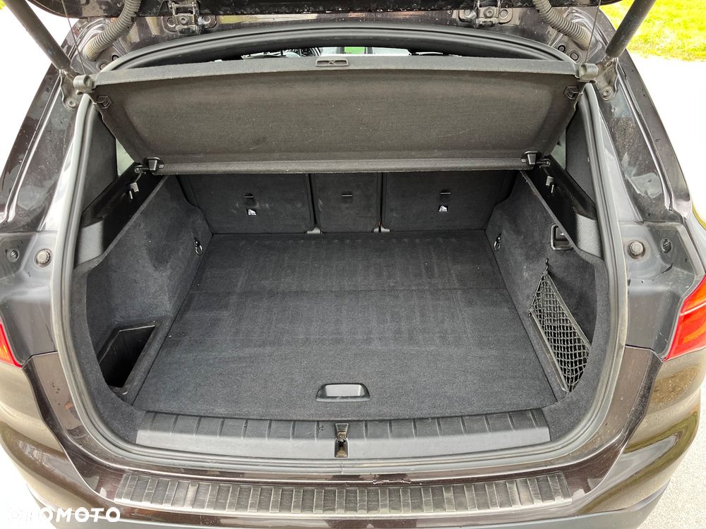 BMW X1 xDrive18d - 9