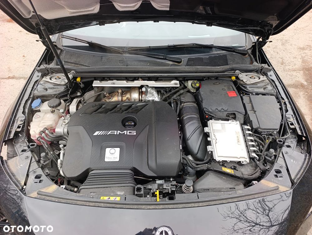 Mercedes-Benz CLA AMG 45 4Matic+ B AMG Speedsh 8G-DCT - 32