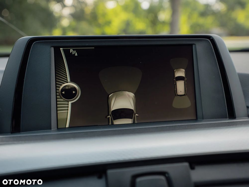 BMW Seria 3 320d xDrive - 34