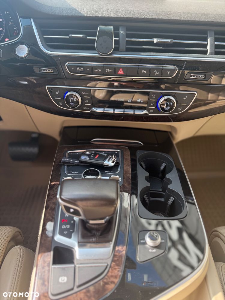 Audi Q7 3.0 TFSI Quattro Tiptronic - 7