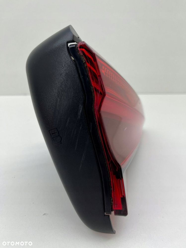 AUDI A4 B9 LAMPA LEWA TYŁ W KLAPĘ LED 8W5945093B - 5