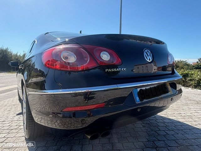 VW Passat CC 2.0 TDi BlueMotion - 25