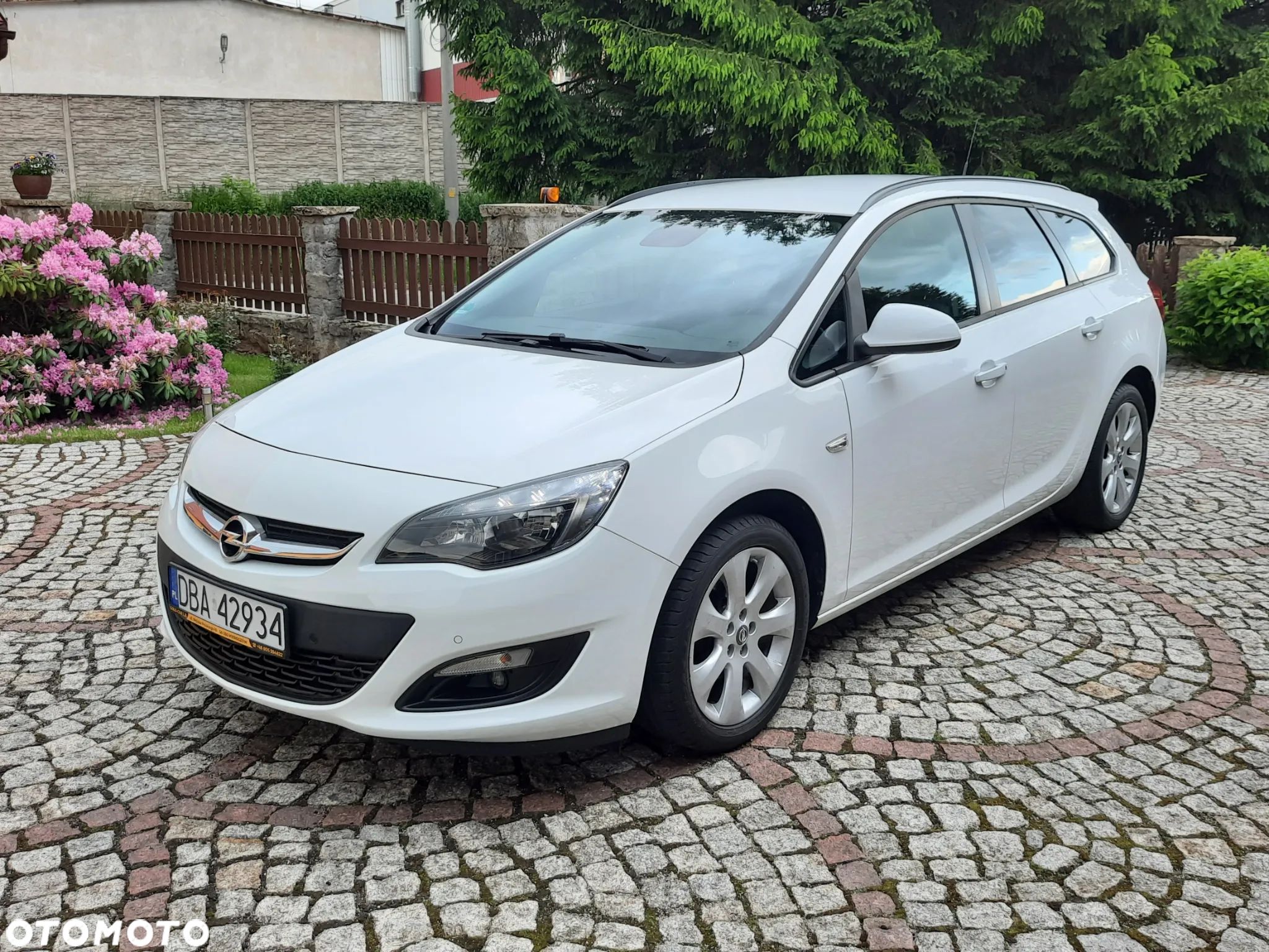 Opel Astra 1.4 Turbo Design Edition - 1