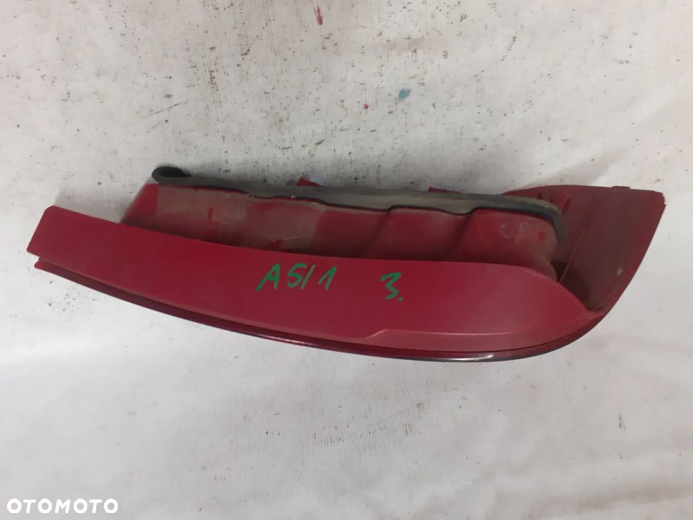 .  TYL TYLNA LAMPA PRAWA MERCEDES A W169 - 2