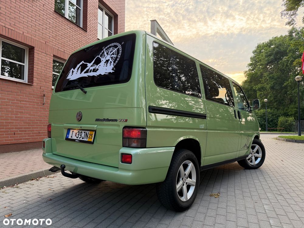 Volkswagen Multivan - 13