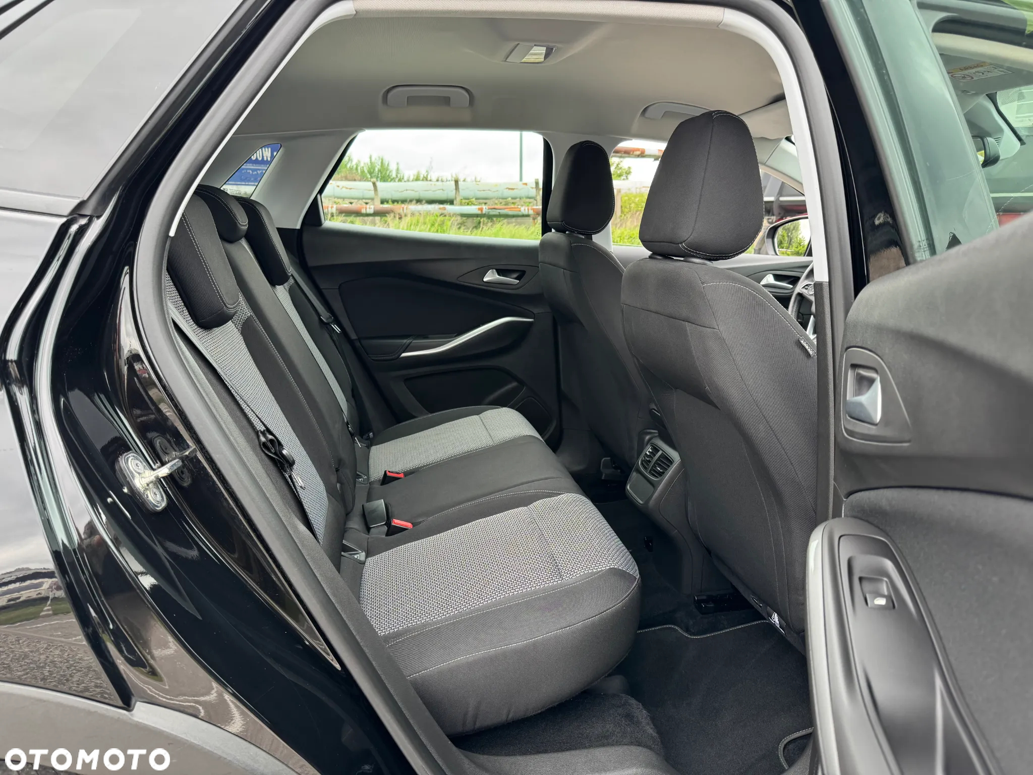 Opel Grandland X 1.2 Start/Stop Edition - 28