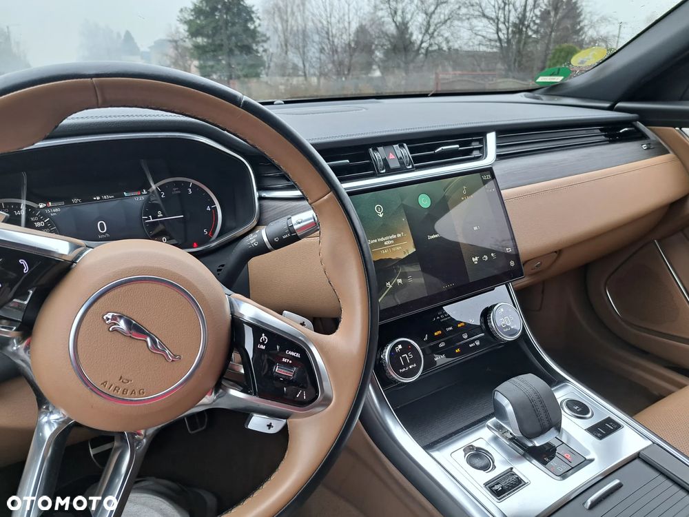 Jaguar XF D200 R-Dynamic HSE - 6