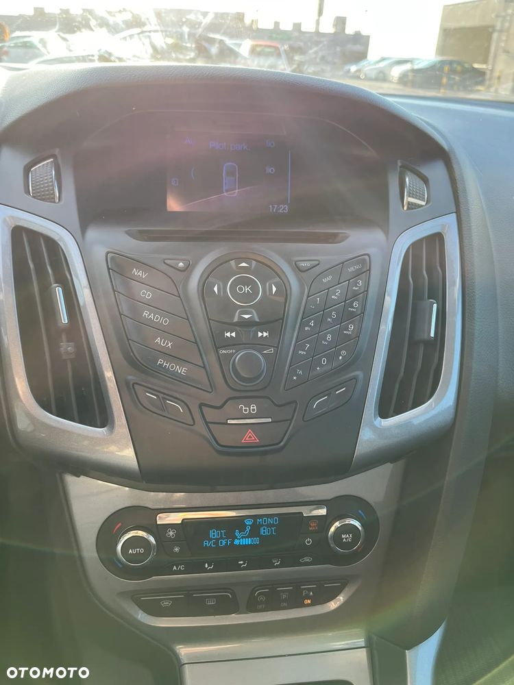 Ford Focus 1.6 EcoBoost Titanium - 8