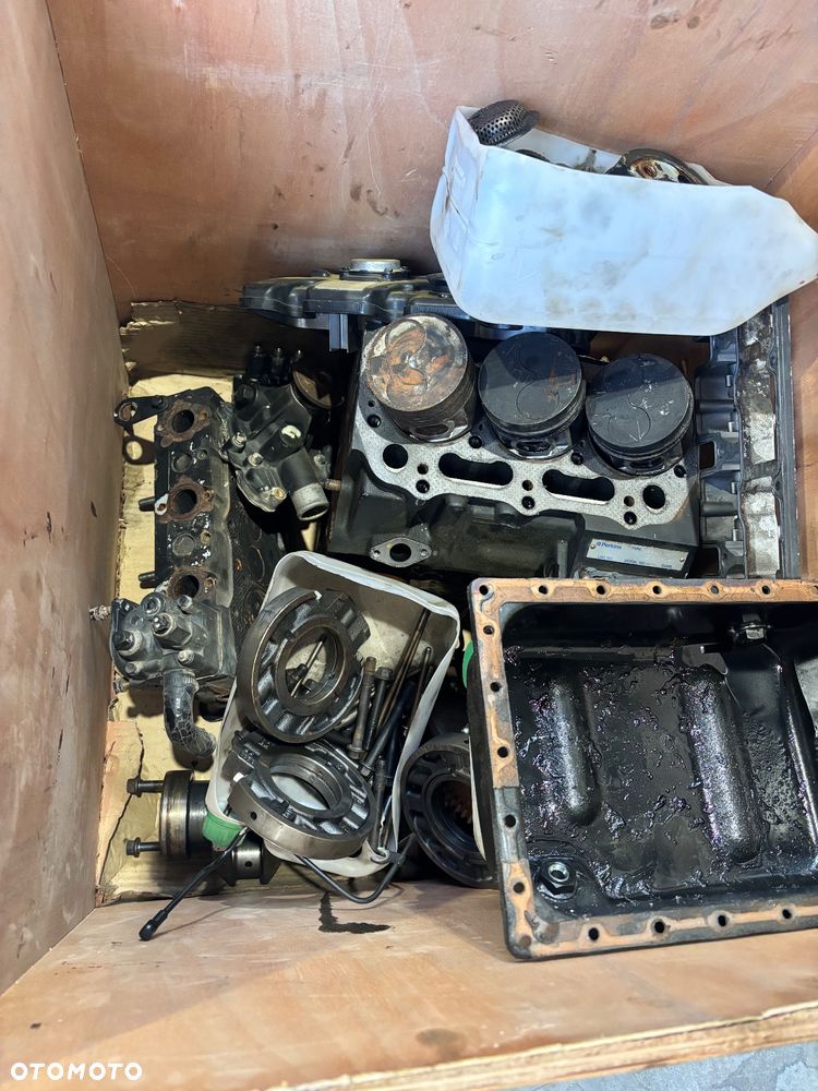 Silnik Części  Perkins 403D-15 - 2