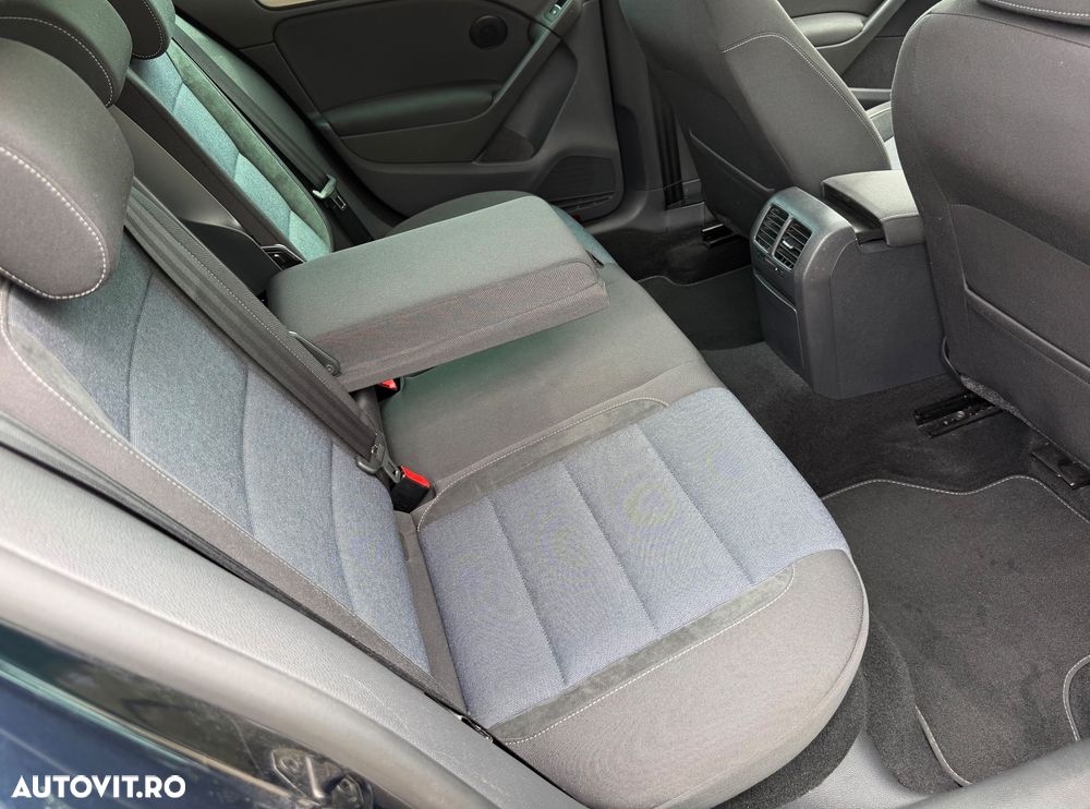 VOLKSWAGEN Golf 2012 — imagine 7
