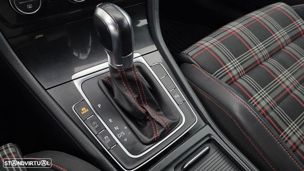 VW Golf 2.0 TSi GTi DSG Performance - 26