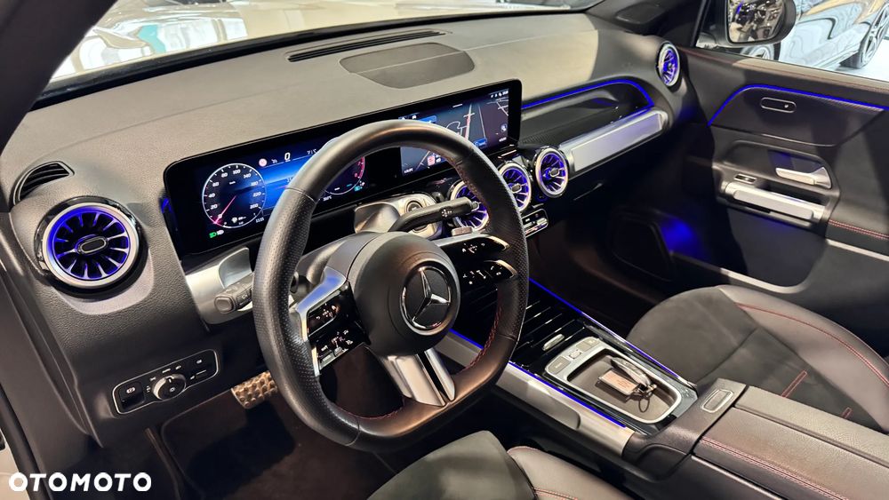 Mercedes-Benz GLB 200 AMG Line 7G-DCT - 12
