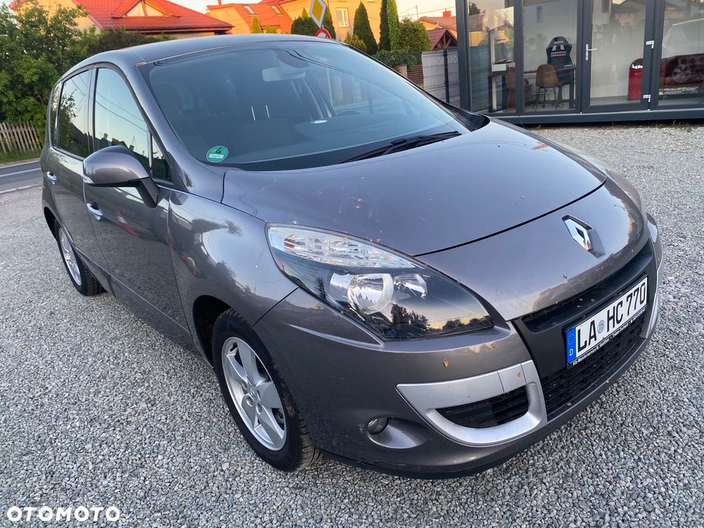 Renault Scenic 1.6 16V 110 Dynamique - 8