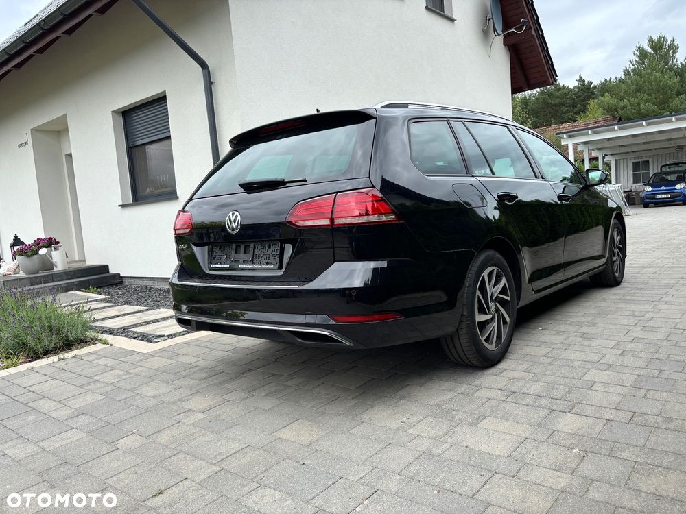 Volkswagen Golf - 5