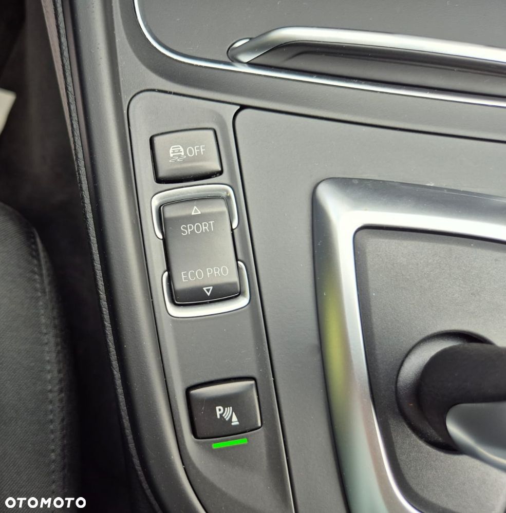 BMW Seria 3 320i GPF Advantage - 27