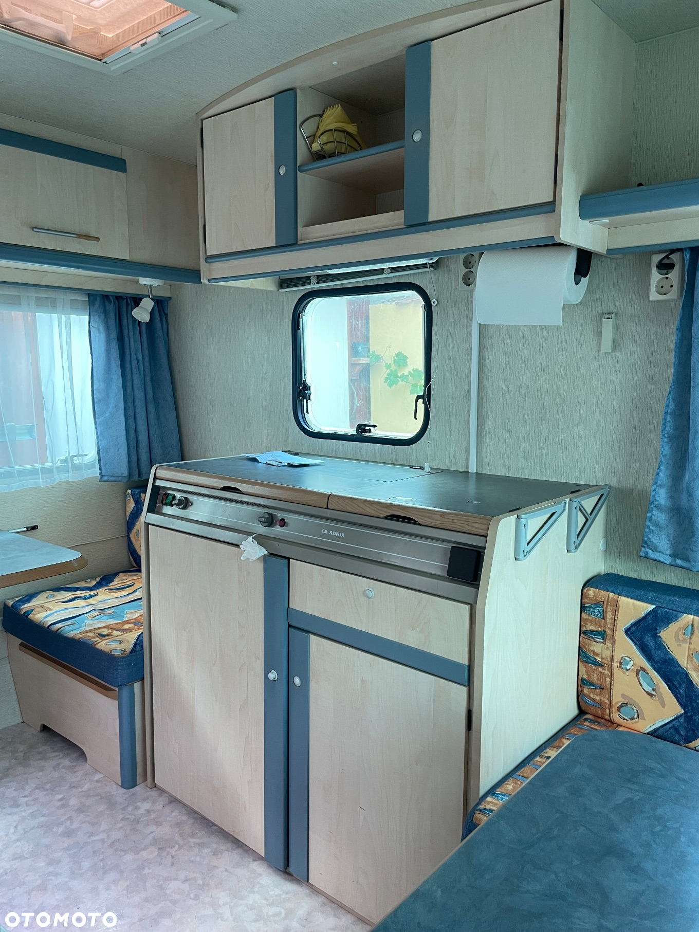 Adria Unica 320DD - 8