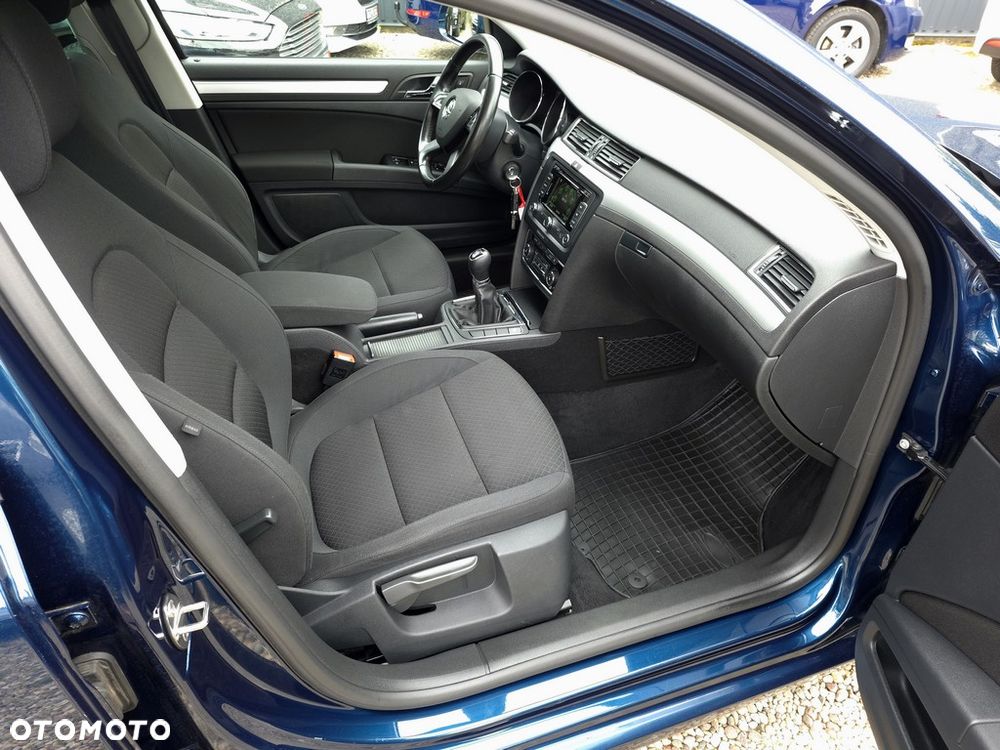 Skoda Superb 2.0 TDI Ambition - 11