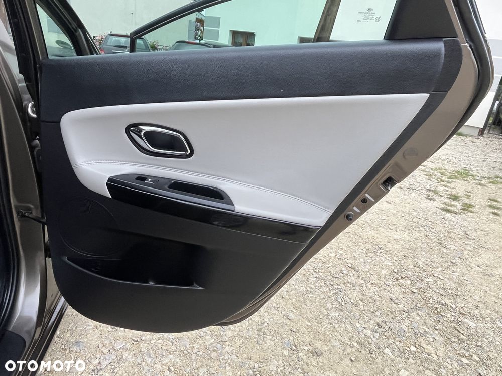 Kia Ceed 1.6 GDI ISG Spirit - 24