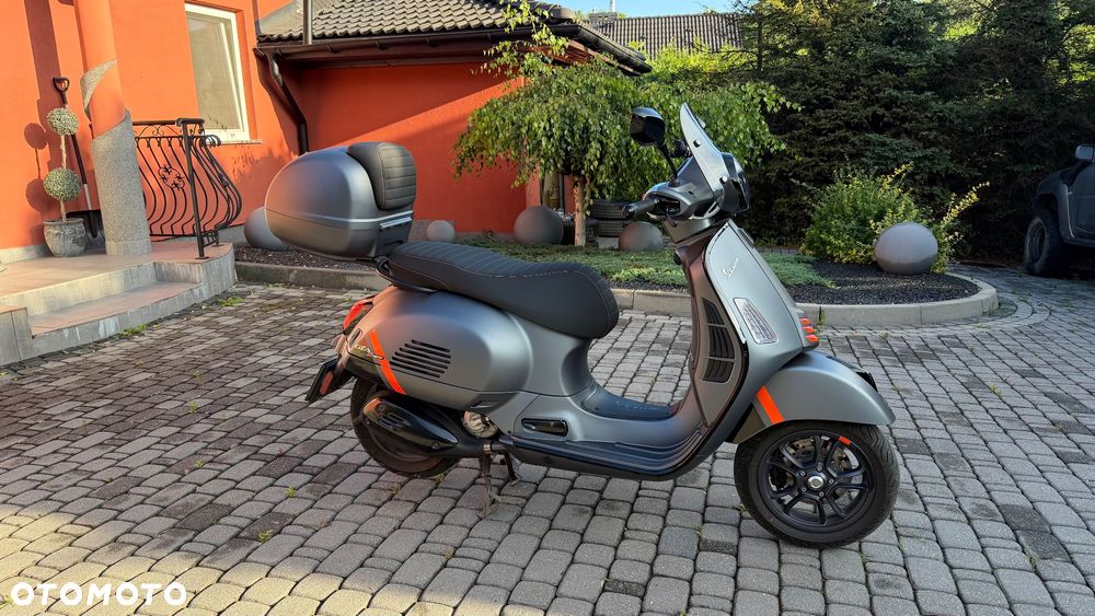 Vespa GTS - 7