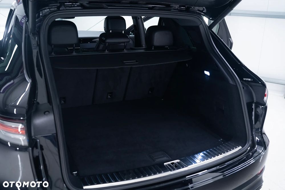 Porsche Cayenne Platinum Edition - 29