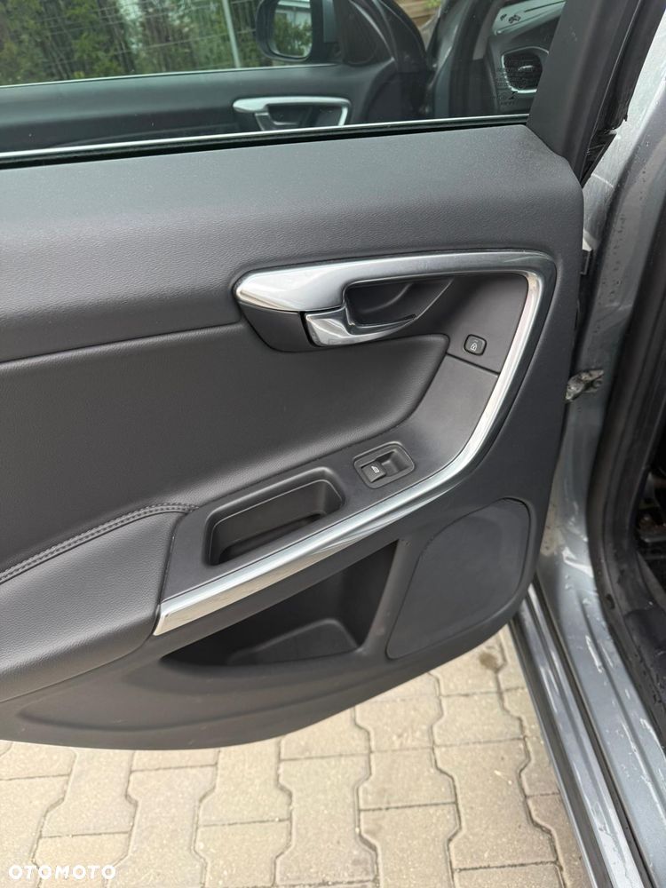 Volvo V60 D3 Drive-E Summum - 17