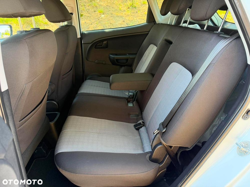 Kia Venga 1.6 CRDi 128 Edition 7 - 19