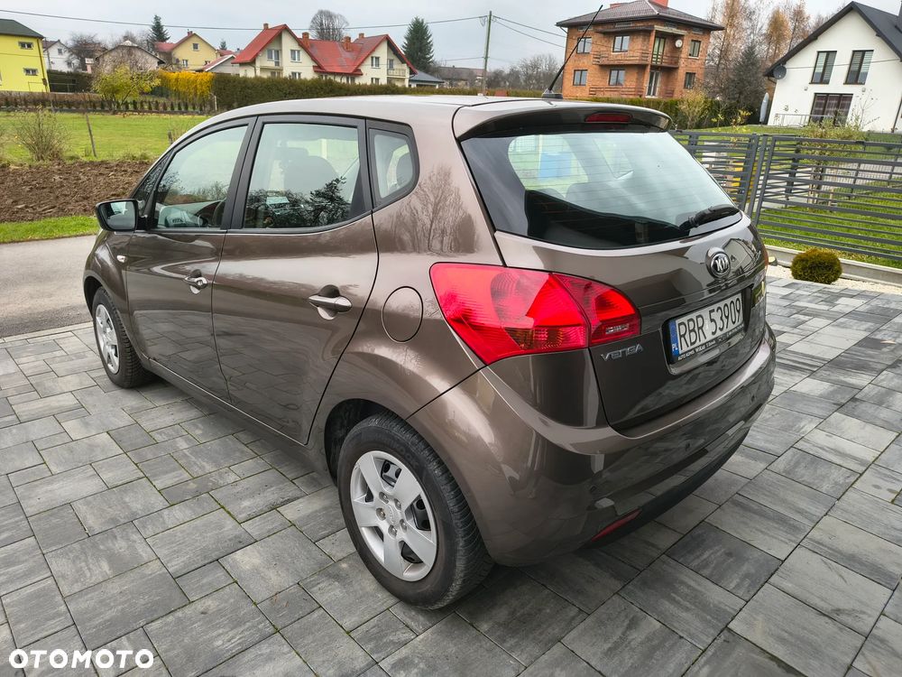 Kia Venga 1.4 CVVT Business Line - 14