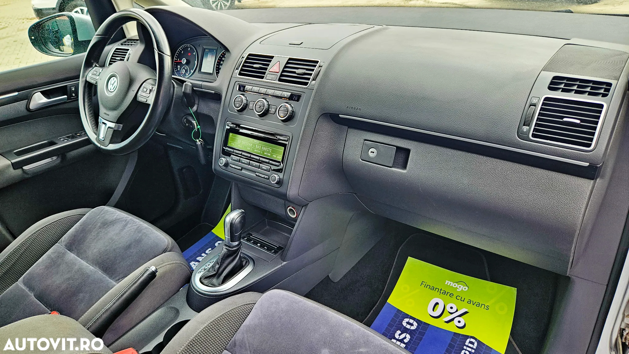 Volkswagen Touran - 15