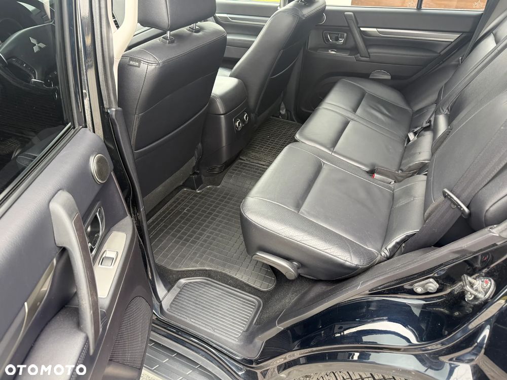 Mitsubishi Pajero 3.2 DID Instyle - 14