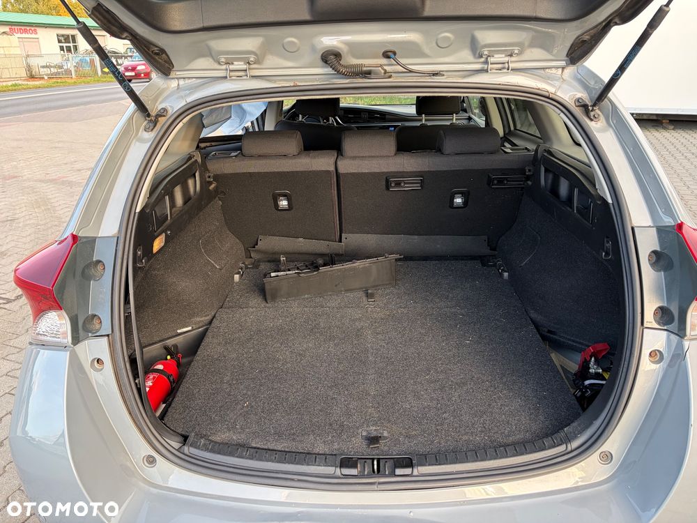 Toyota Auris - 10