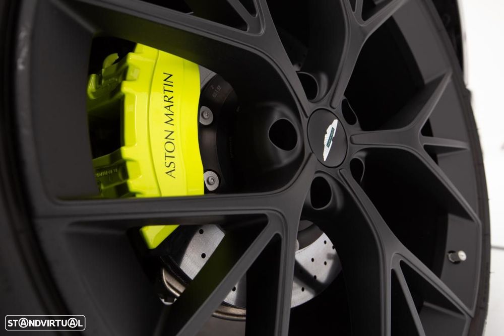 Aston Martin DBX 707 - 34