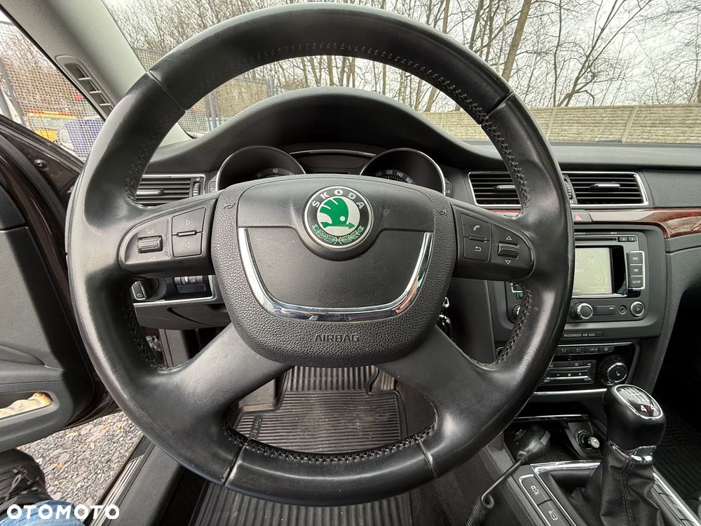 Skoda Superb 1.8 TSI 4x4 Platinum - 15