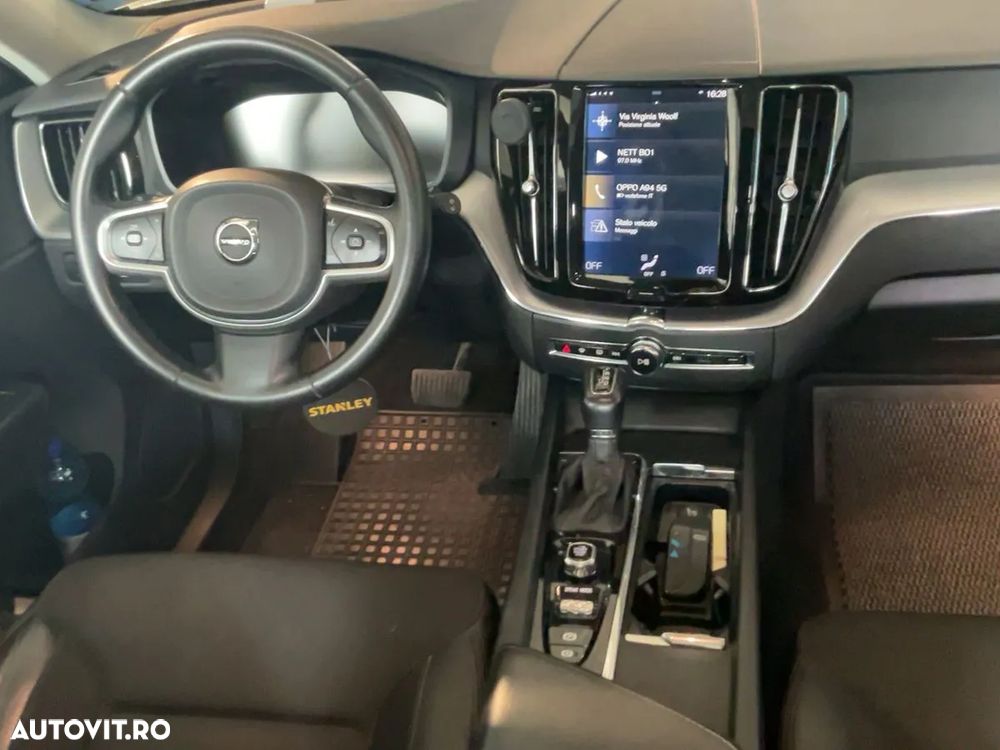 Volvo XC 60 D4 AWD Geartronic Momentum - 4