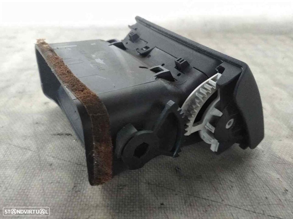 GRELHA VENTILADORA TOYOTA COROLLA - 1