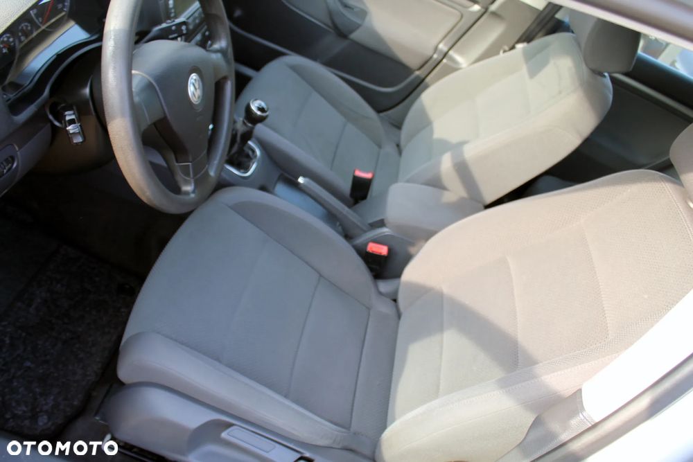 Volkswagen Golf - 15