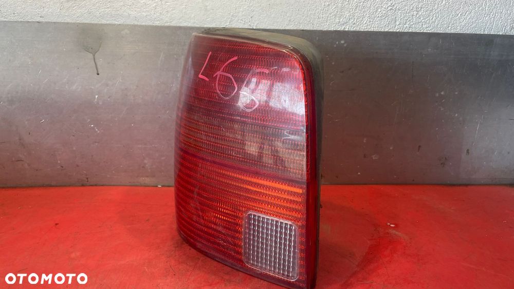 Lampa tylna lewa białe światło VW Passat B5 - 3